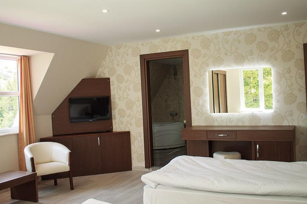 Hotel Green Valley Savsat Room photo